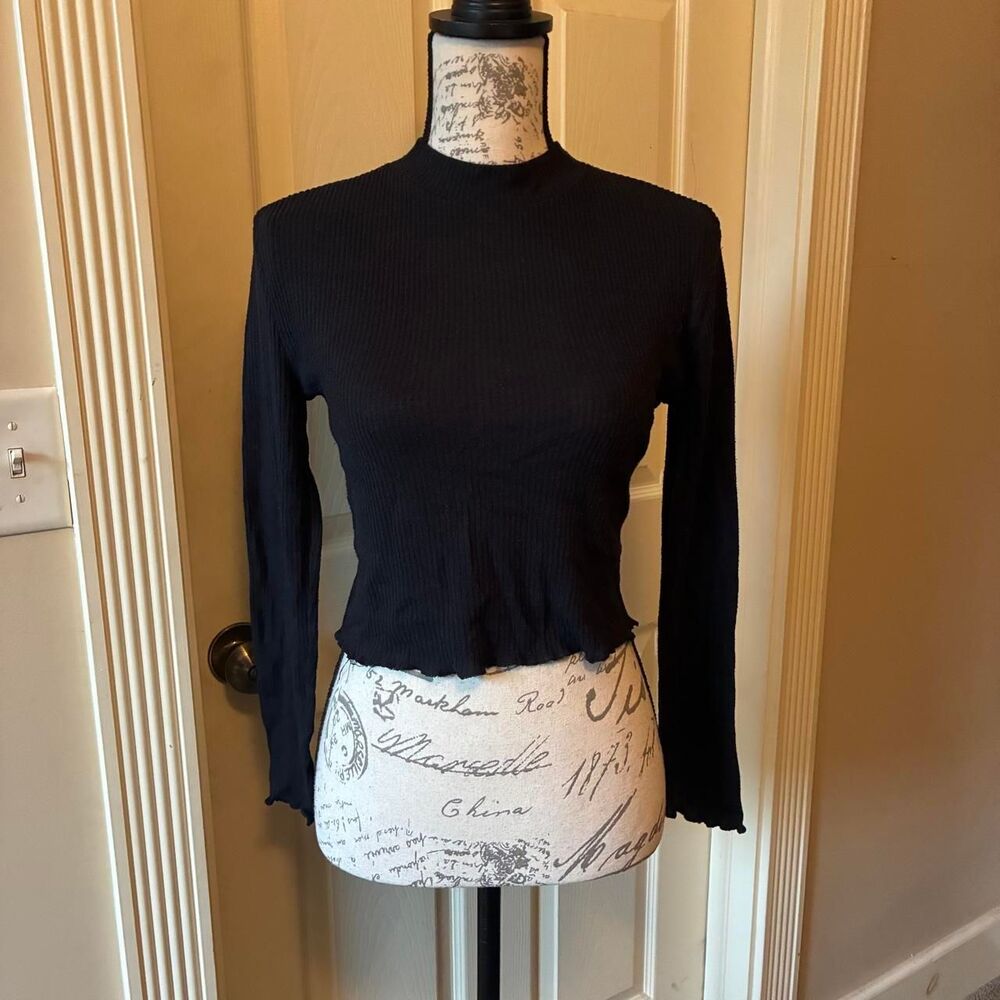 Ambiance Women's Black Crop-top